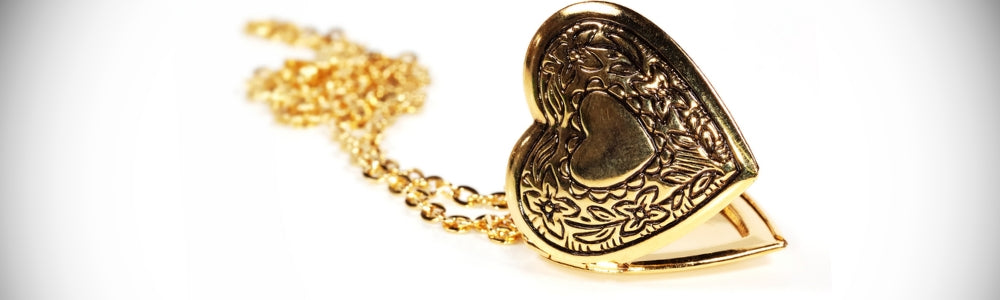 Stylish Locket Collections For Men & Women 