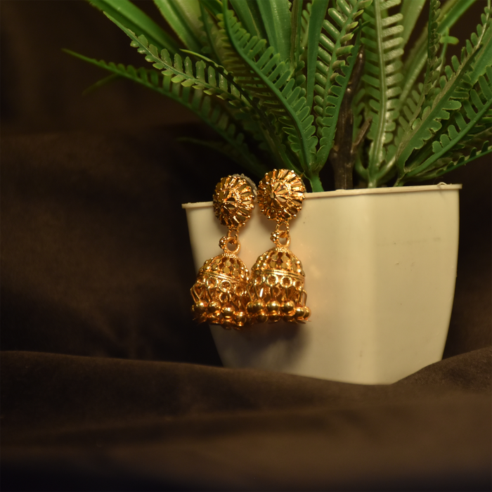 Gold-Plated Dangle Earrings: Radiant Sophistication