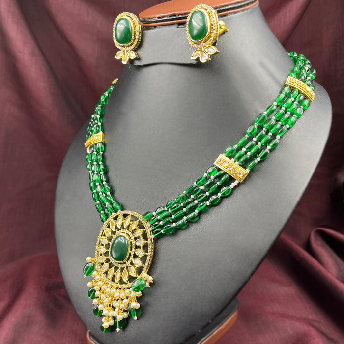 Beautiful Green Gold Plated Necklace and Earrings Set