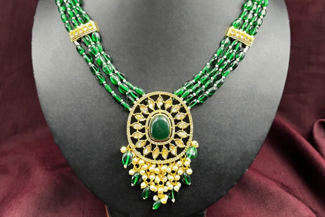 Best Occasional Necklace Set by Diwam Jewels