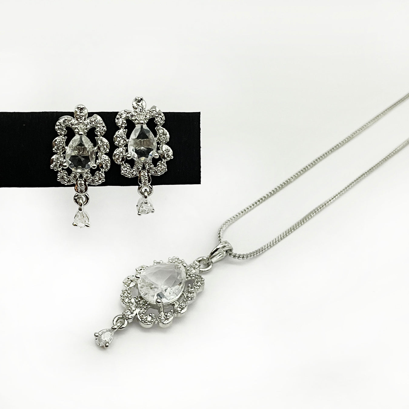 Jewellery Set.