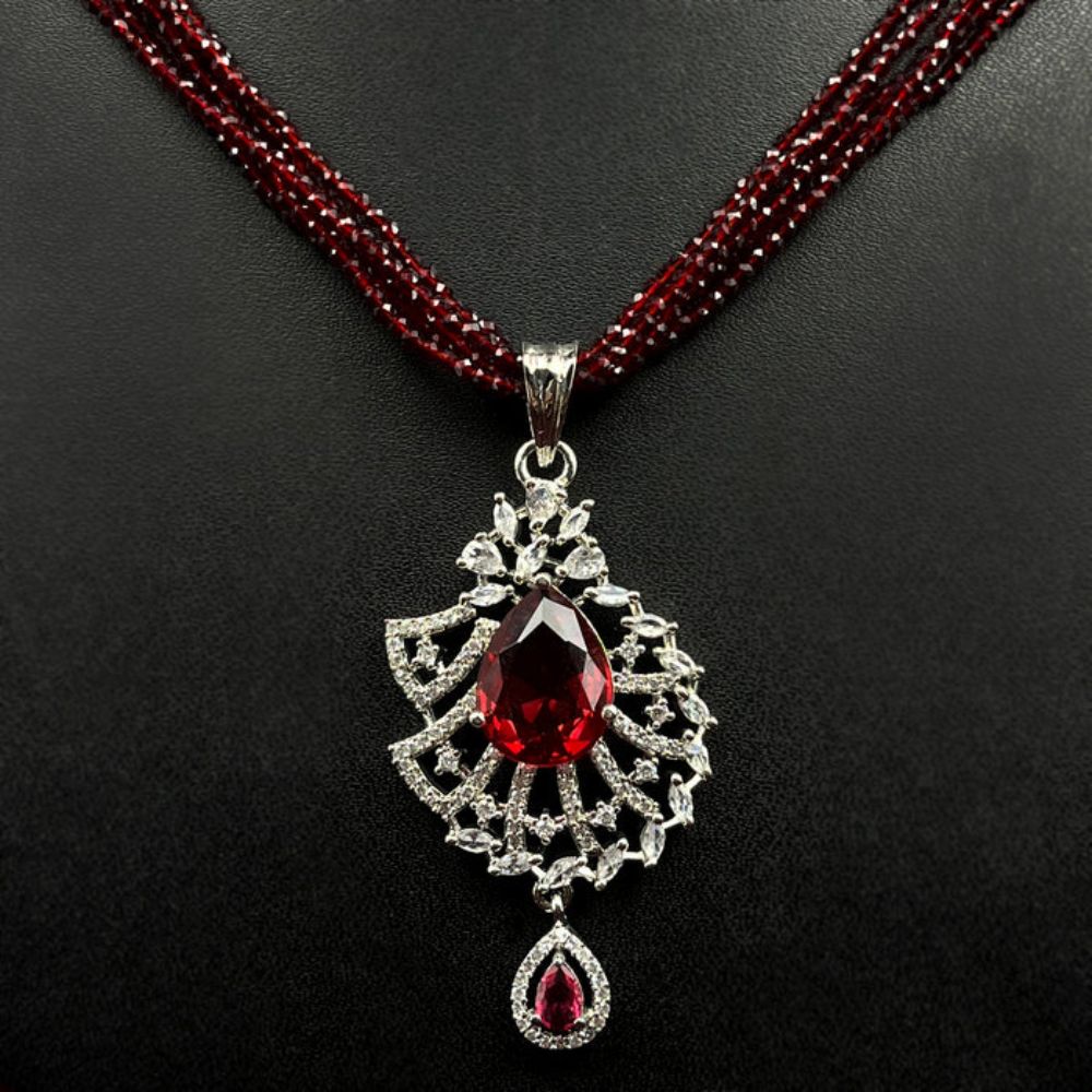 Stylish & Modern Necklace Collections at Diwam Jewels 